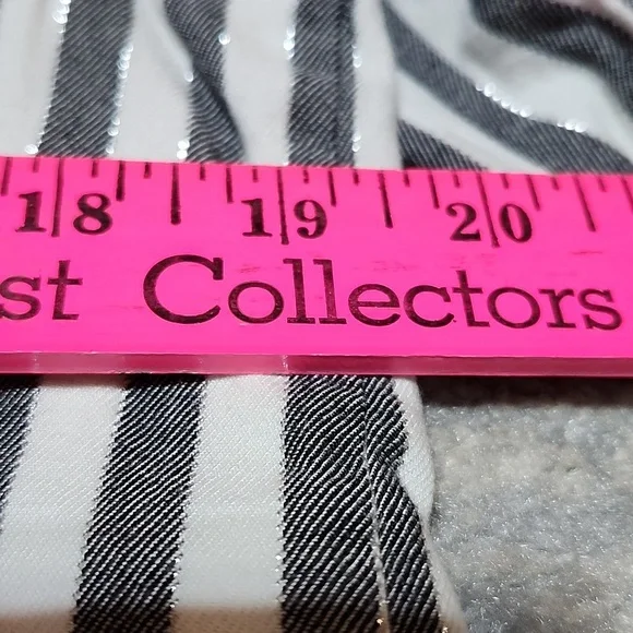 VICTORIA SECRET METALLIC STRIPED LONG-SLEEVE & SHORT LOUNGE SLEEPWEAR SET - Picture 6 of 16